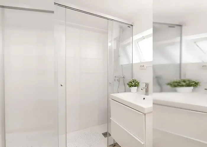 Kedei White Tower Apartment